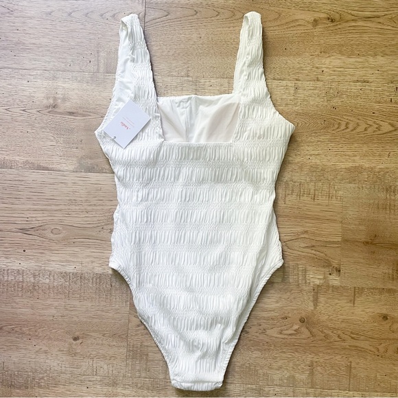 NWT Andie Swim, The Miami One Piece. Size Medium. White. Lined with cups - Picture 5 of 7